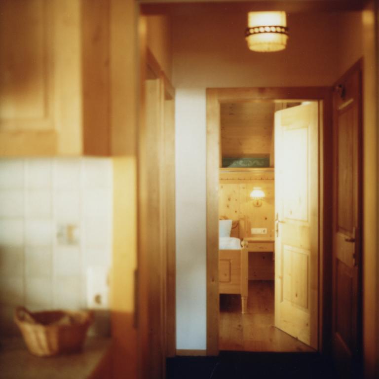 Alfonsstueberl - Ferienwohnungen & Restaurant Innervillgraten Room photo